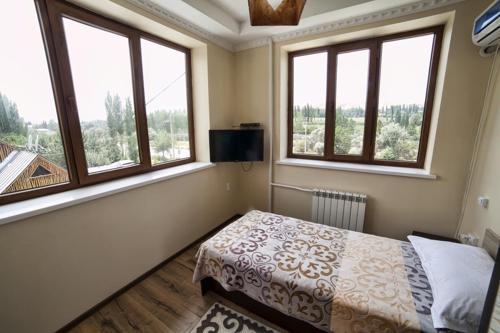 Ethno Boutique Hotel Ош Стая снимка