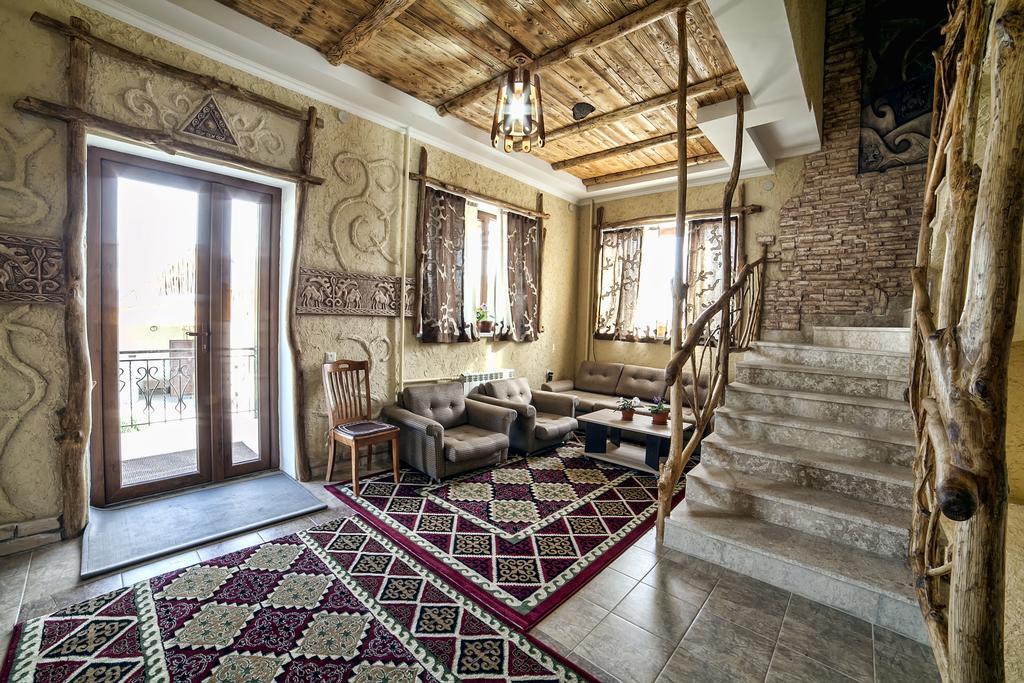 Ethno Boutique Hotel Ош Екстериор снимка